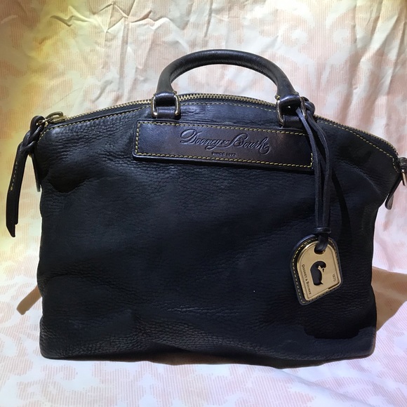 Authentic Dooney and Bourke leather purse - Picture 1 of 3